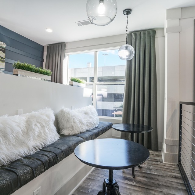 Drift Dunwoody - Updated Clubhouse with Lounge Area